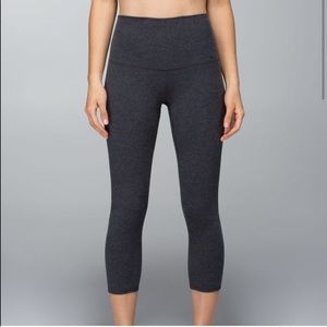 Gray Lululemon crop leggings